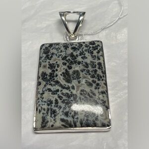 Dendrite pendant